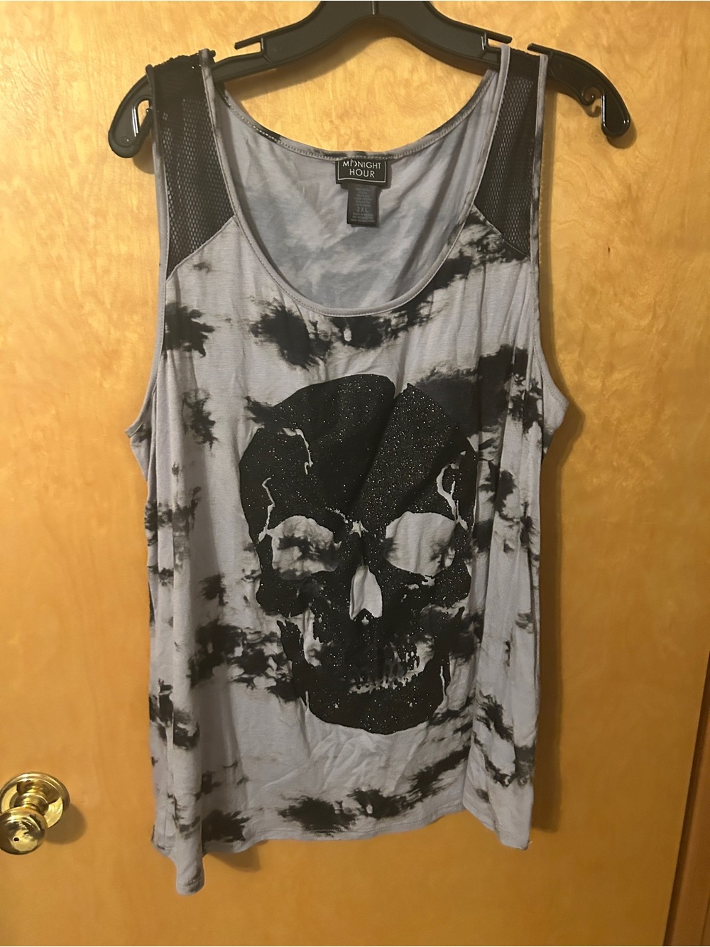 Midnight Hour/Hot Topic Gray Tie-Dye Glitter Skull Tank Top fishnet accents
